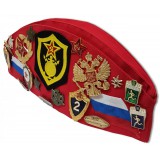 Headdress The soldier's forage cap red with badges