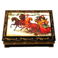 Lacquer Box man with a girl