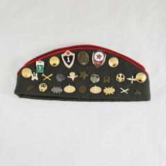 Headdress The soldier's forage cap Cap with badges
