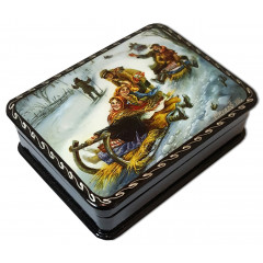 Lacquer Box with elements of hand painting sledding